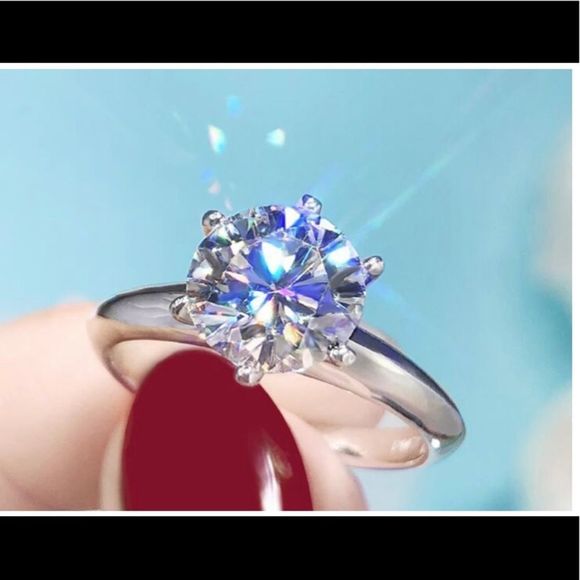 18k White Gold Ring w/ 2.0ct Natural Zircon - Picture 11 of 15